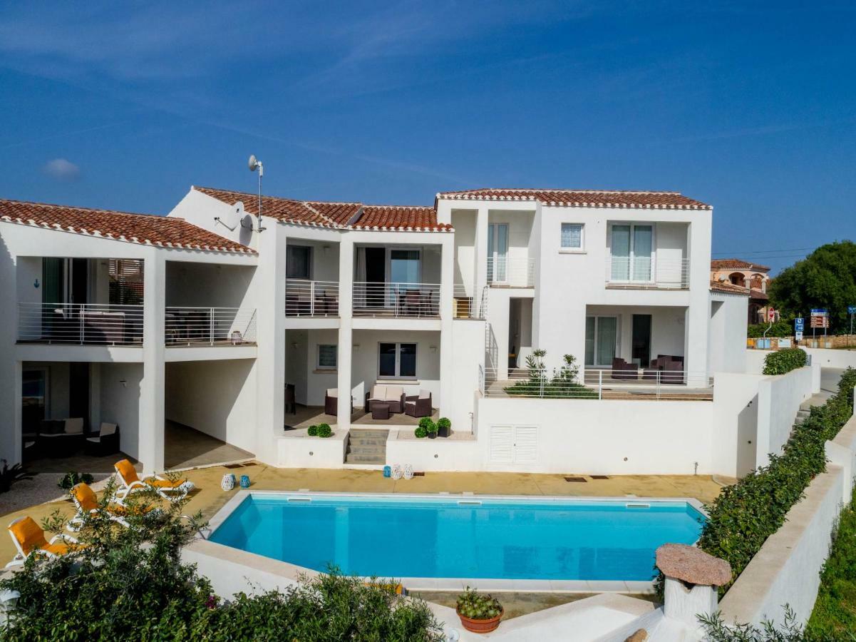 Caneis Apartments San Teodoro  Esterno foto