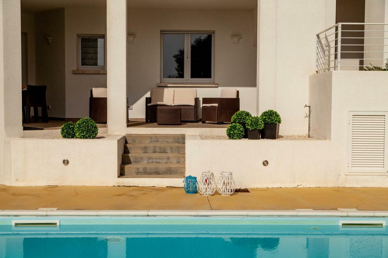 Caneis Apartments San Teodoro  Esterno foto
