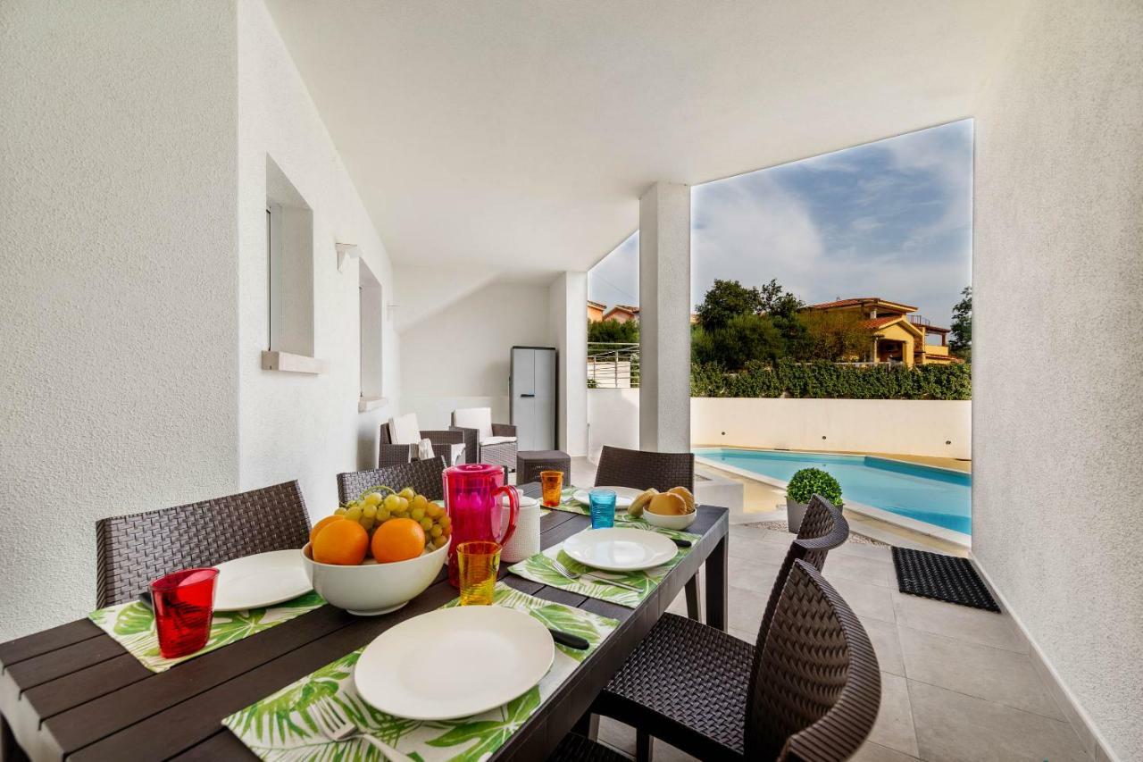 Caneis Apartments San Teodoro  Esterno foto