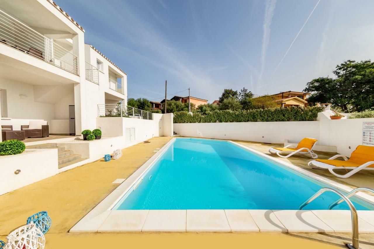 Caneis Apartments San Teodoro  Esterno foto