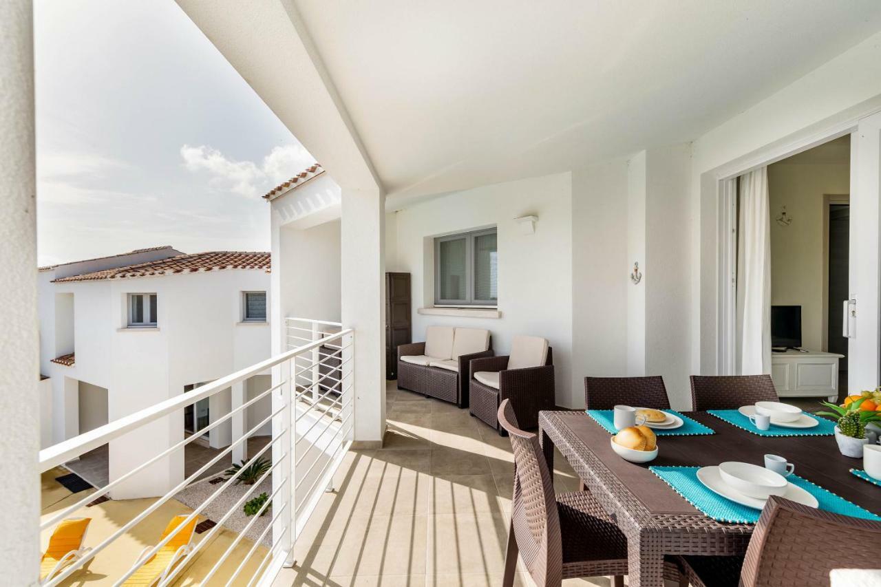 Caneis Apartments San Teodoro  Esterno foto